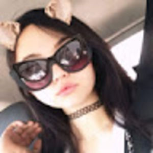 Meet your Posher, Elise